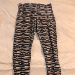 Victoria’s Secret PINK tribal leggings